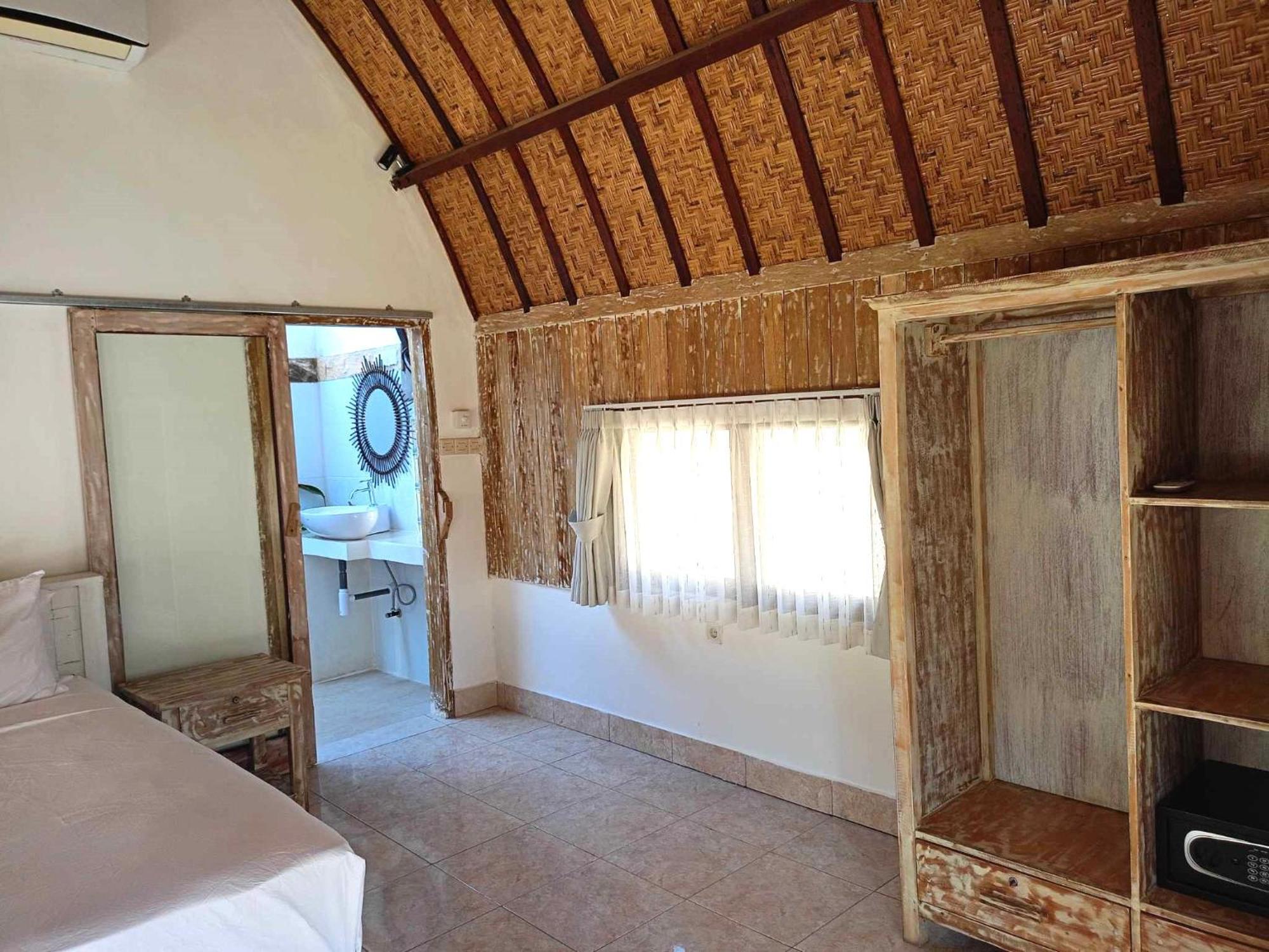 Bintang Tiga Bungalows Гили-Эйр Экстерьер фото