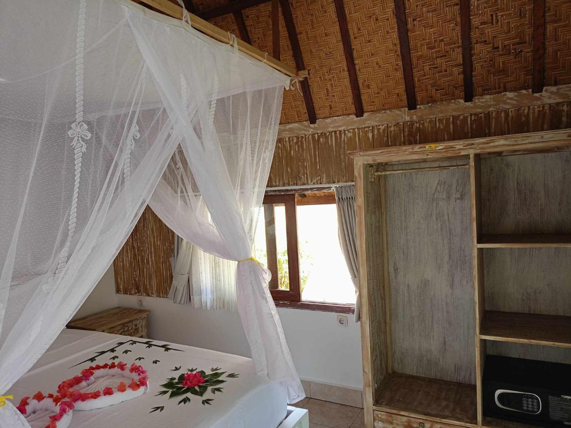 Bintang Tiga Bungalows Гили-Эйр Экстерьер фото