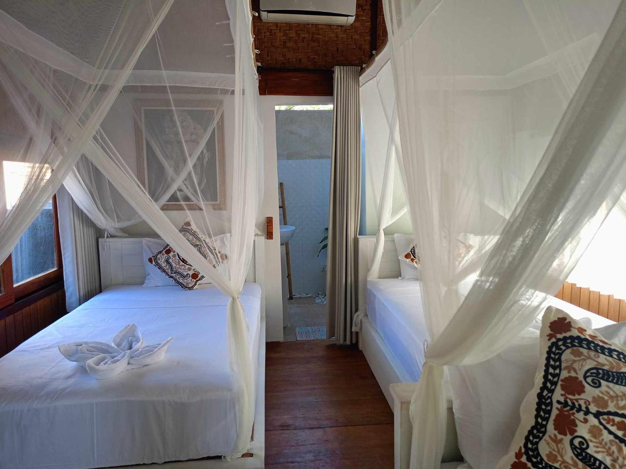 Bintang Tiga Bungalows Гили-Эйр Экстерьер фото