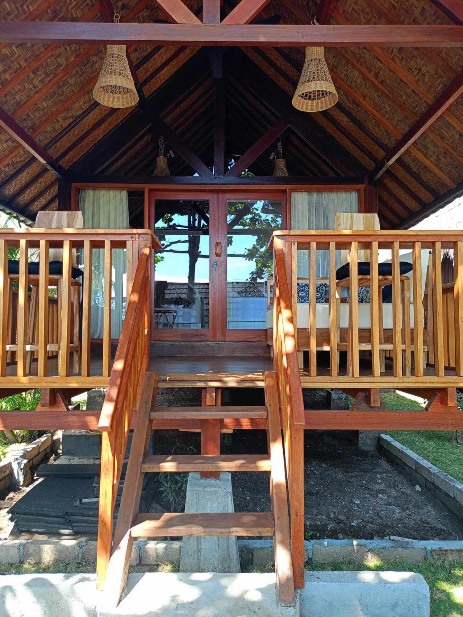 Bintang Tiga Bungalows Гили-Эйр Экстерьер фото