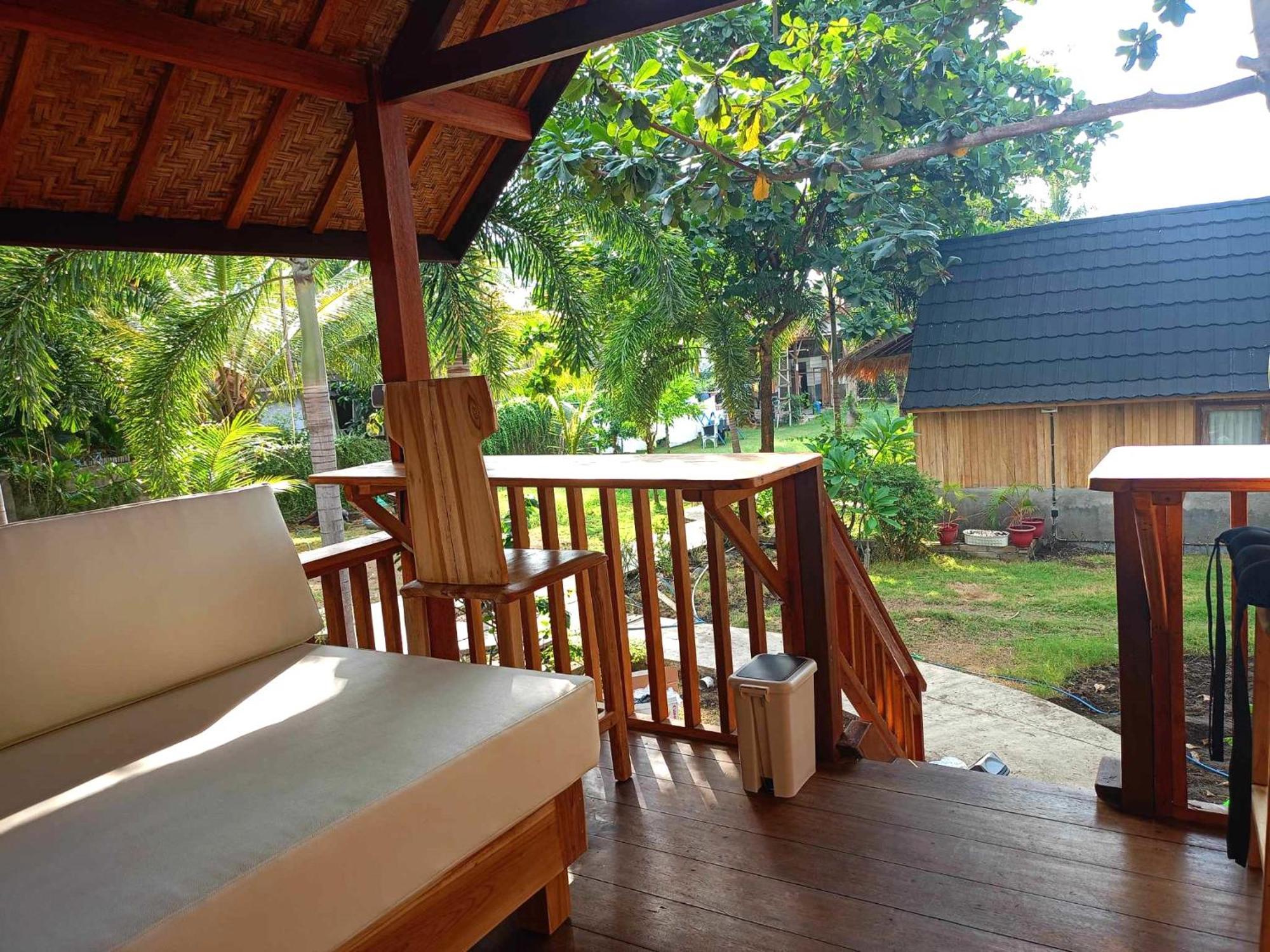 Bintang Tiga Bungalows Гили-Эйр Экстерьер фото
