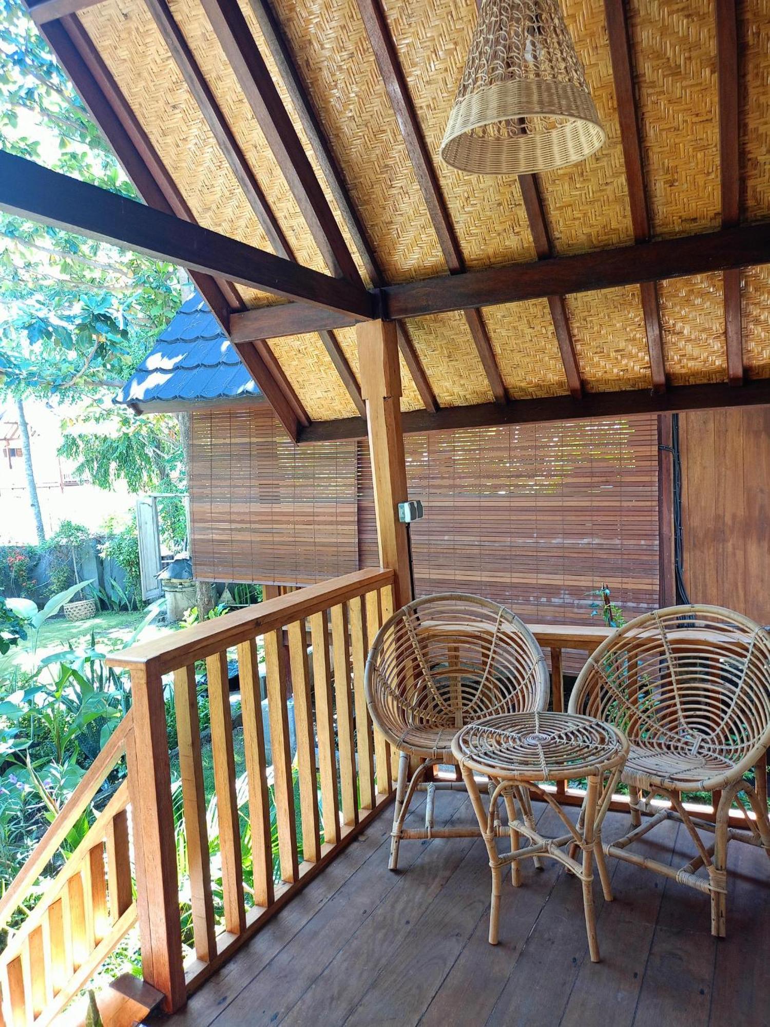 Bintang Tiga Bungalows Гили-Эйр Экстерьер фото