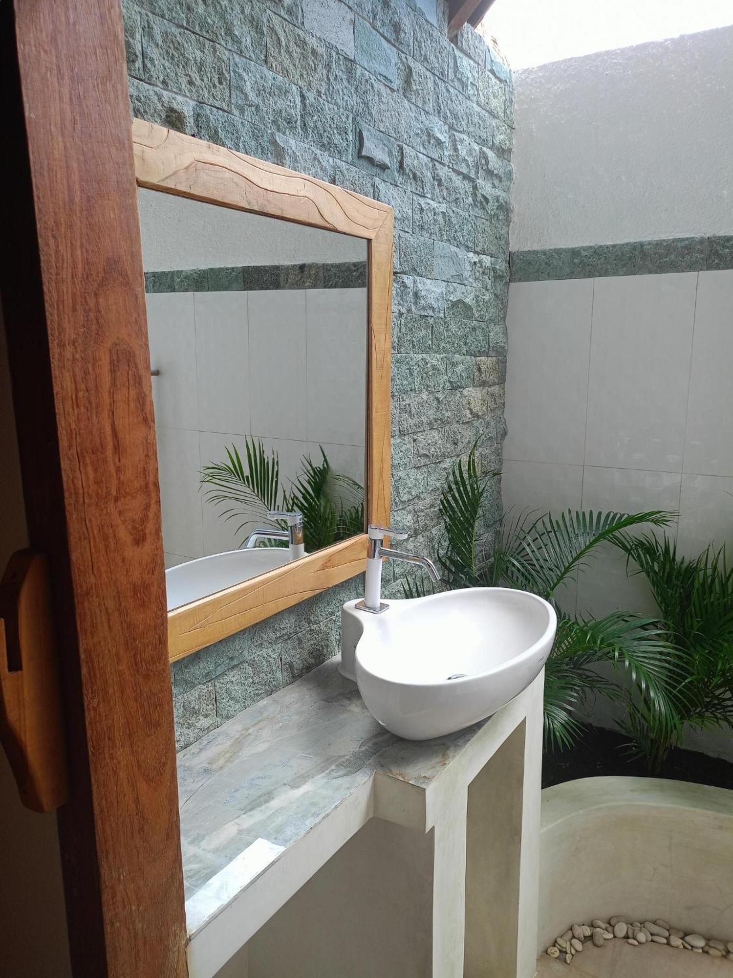 Bintang Tiga Bungalows Гили-Эйр Экстерьер фото
