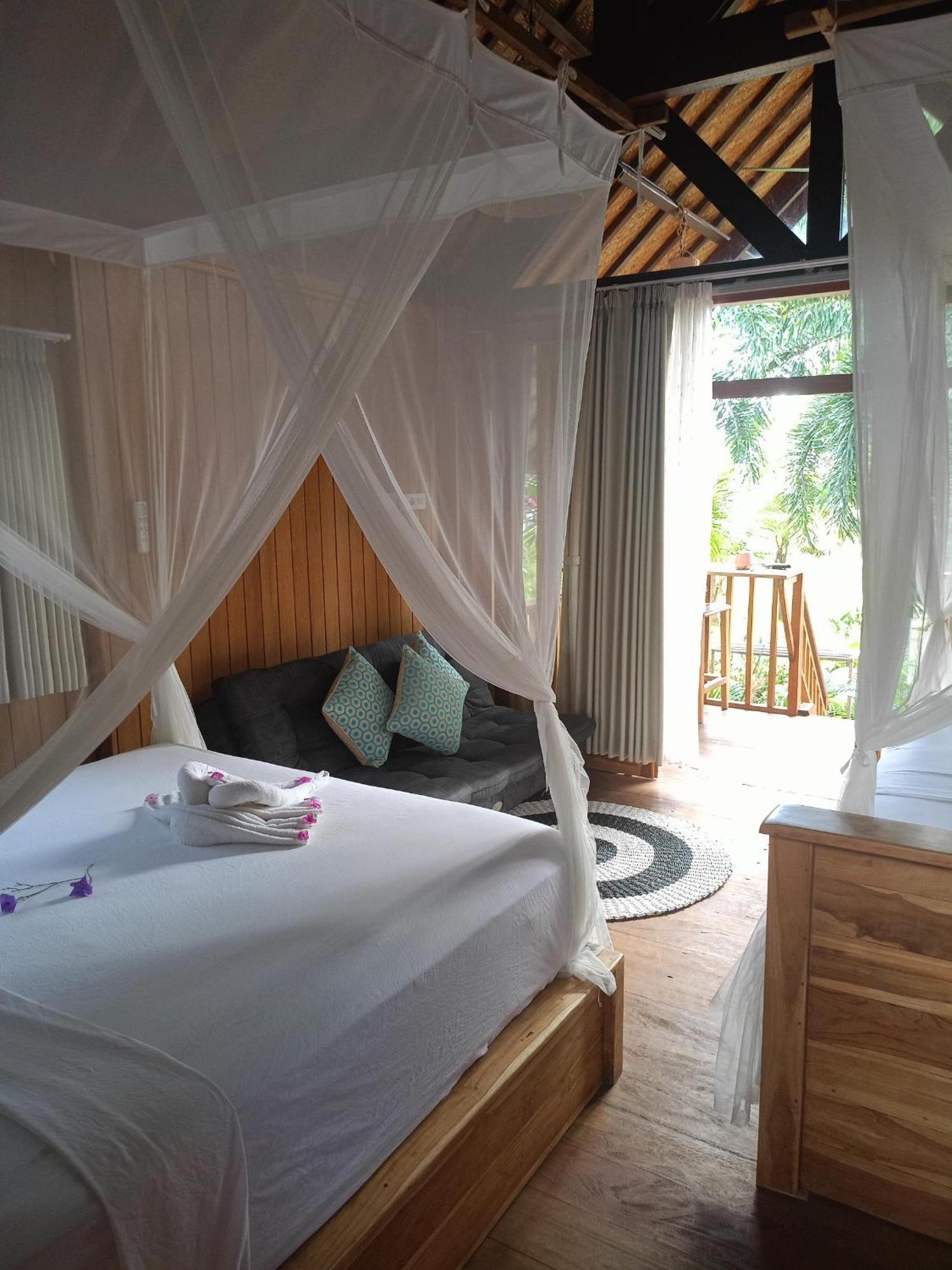 Bintang Tiga Bungalows Гили-Эйр Экстерьер фото