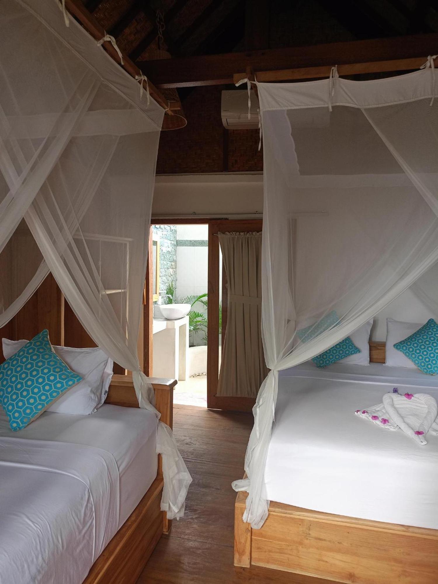 Bintang Tiga Bungalows Гили-Эйр Экстерьер фото